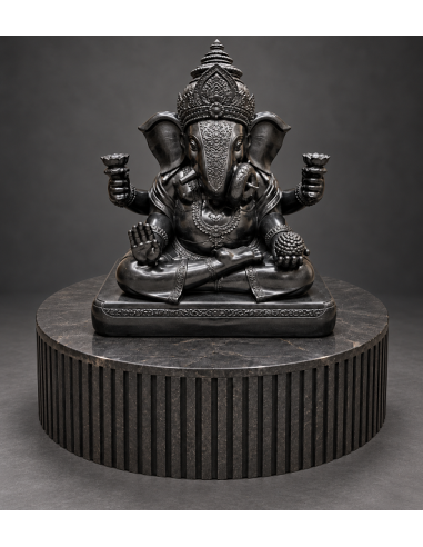 Gadru Sheth Ganesha Idol on Fluted Round Stand