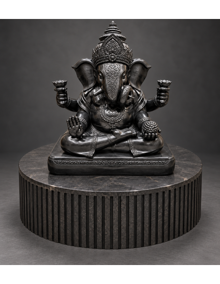 Gadru Sheth Ganesha Idol on Fluted Round Stand