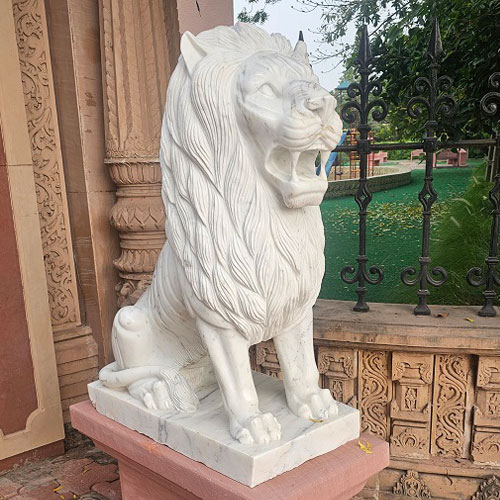 Hand-polished marble animal statues and artifacts for home decor